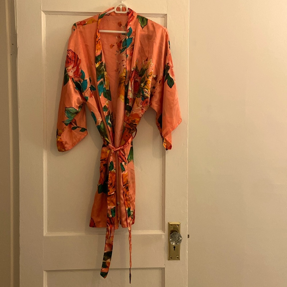 Silky pink floral pattern robe